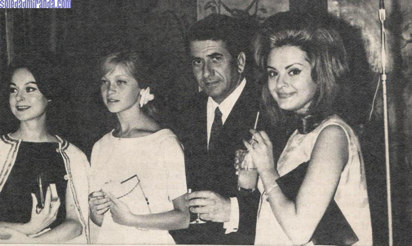 per08ama-8-64a.jpg - Ama, August 1964: at a cocktail party with Marisol (in white; El Cordobés girlfriend)